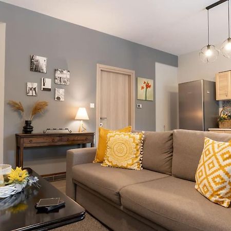 Elenis Cozy Apartment Larissa Exterior foto